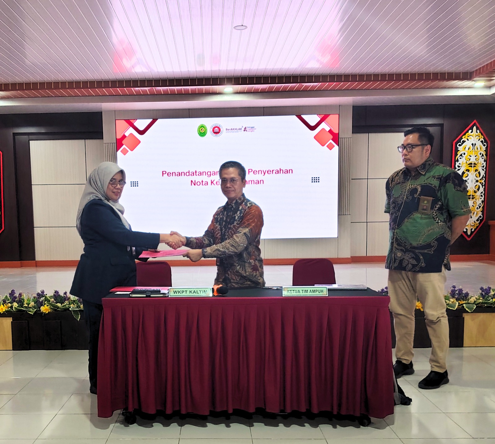 Pengadilan Tinggi Kalimantan Timur Siap Menuju Unggul : Tim Ditjen Badilum Lakukan Asesmen AMPUH